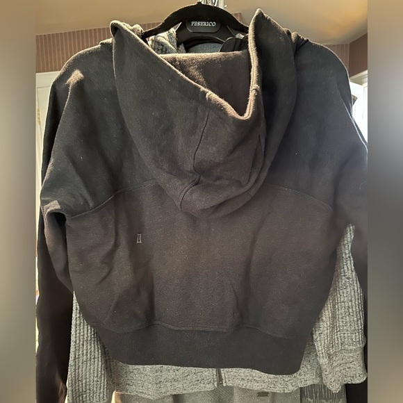 Kit and Ace Sweatshirt - Picture 2 of 4